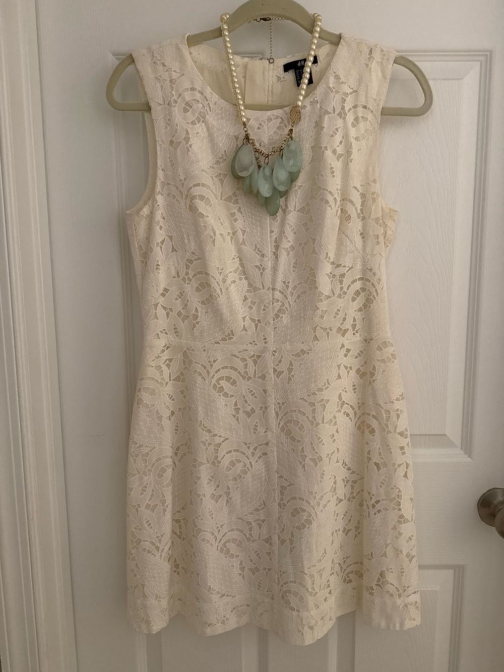 H&M Cream Sleeveless Lace Mini Dress